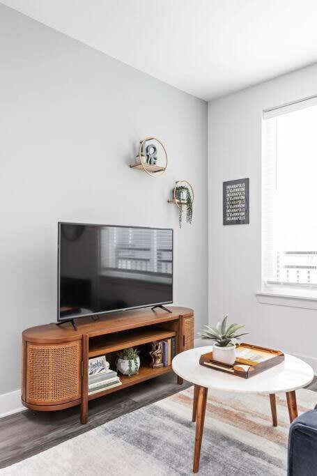 Mid-Century Modern Studio Cozysuites Downtown Indianapolis Exteriör bild